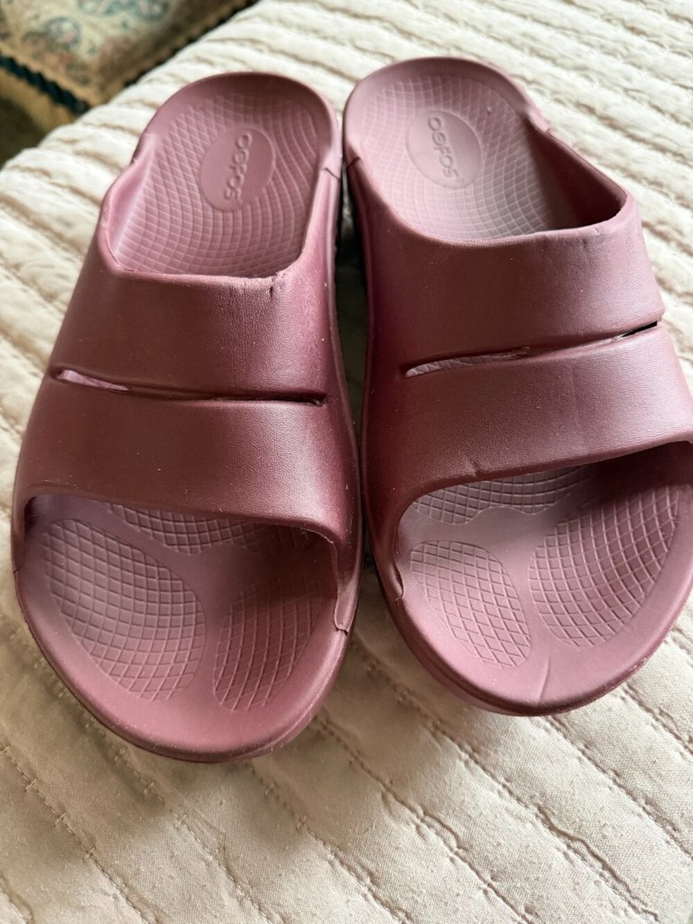 OOFOS OOahh Women's Slide Maroon M6 W8